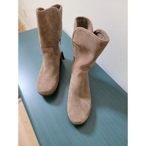 G.H. Bass Women's Boots 8M Booties Suede Strap Ankle Beige Zip